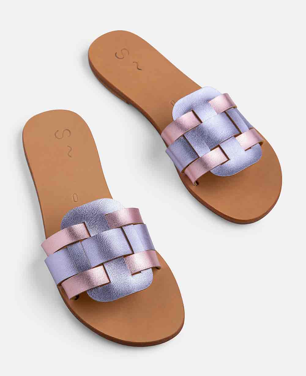 Elegantní a detailně propracovaná podpůrná letní obuv