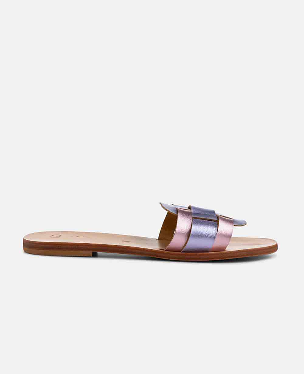 Elegantní a detailně propracovaná podpůrná letní obuv