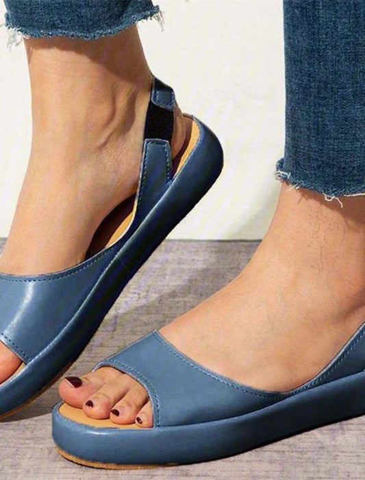Elegantní a detailní podpůrné letní sandály