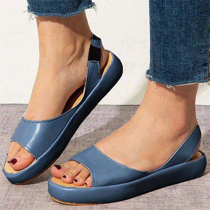 Elegantní a detailní podpůrné letní sandály