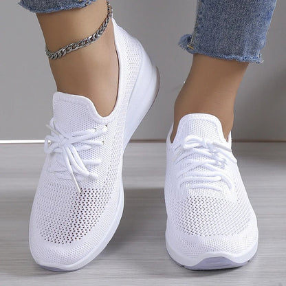 Elegantní a detailně propracovaná podpůrná zimní obuv