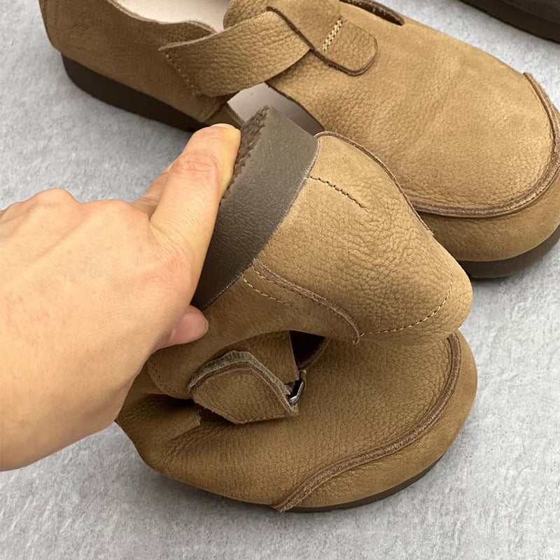 Elegantní a detailní podpůrné letní boty