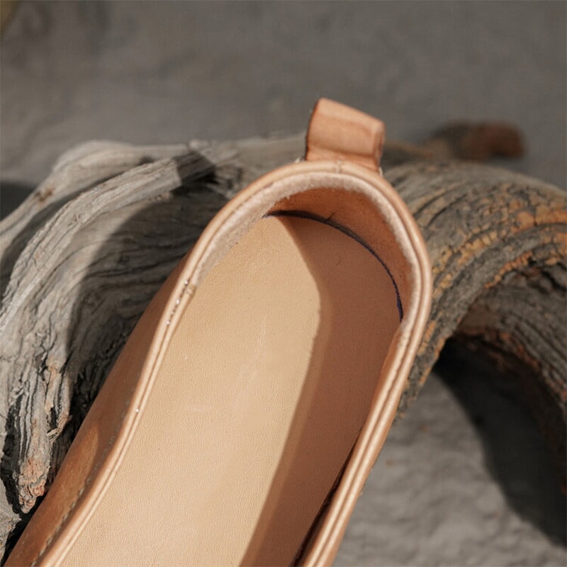 Elegantní a detailní podpůrné letní boty