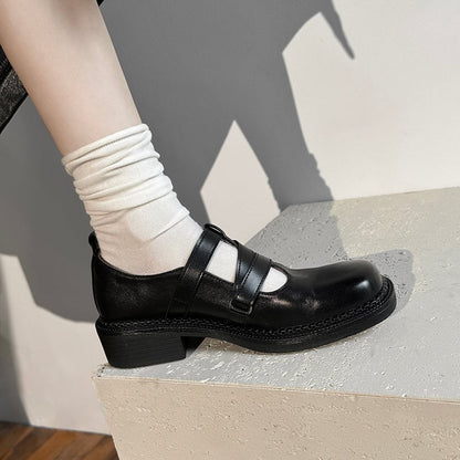Elegantní a detailní podpůrné letní boty