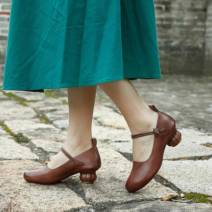 Elegantní a detailně propracovaná podpůrná letní obuv