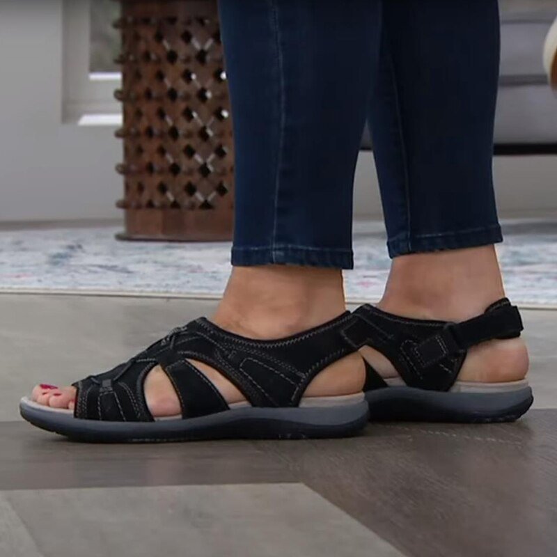 Elegantní a detailní podpůrné letní boty