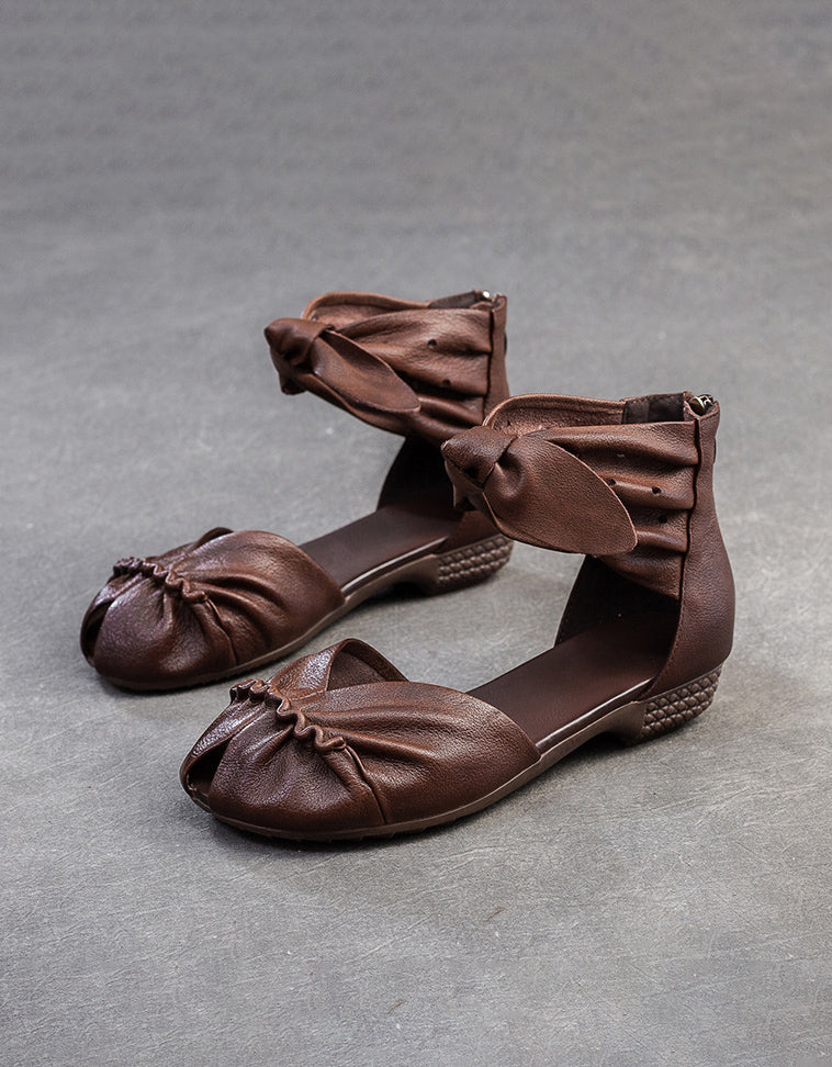 Elegantní a detailní podpůrné letní sandály