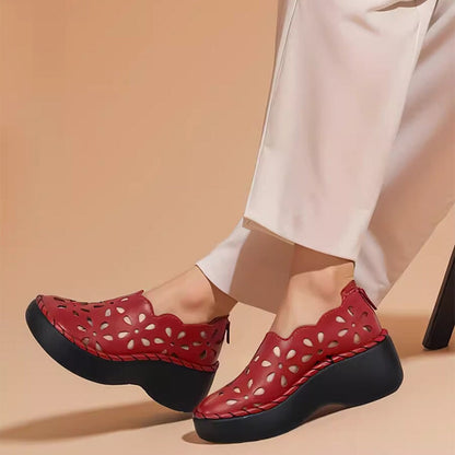 Elegantní a detailní podpůrné letní boty