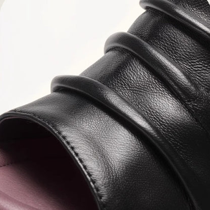 Elegantní a detailní podpůrné letní sandály
