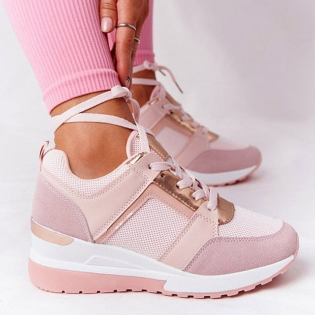 Elegantní a detailní podpůrná obuv