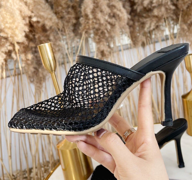 Elegantní a detailní podpůrné letní skluzavky