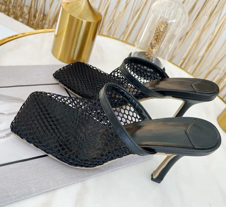 Elegantní a detailní podpůrné letní skluzavky