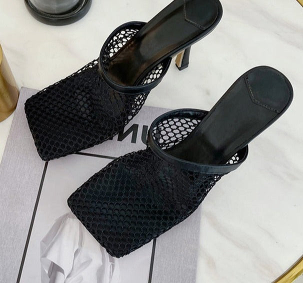Elegantní a detailní podpůrné letní skluzavky
