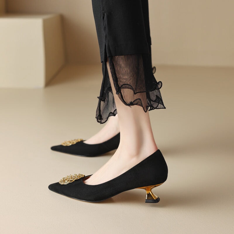 Elegantní a detailní podpůrné letní boty
