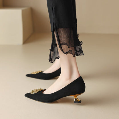 Elegantní a detailní podpůrné letní boty