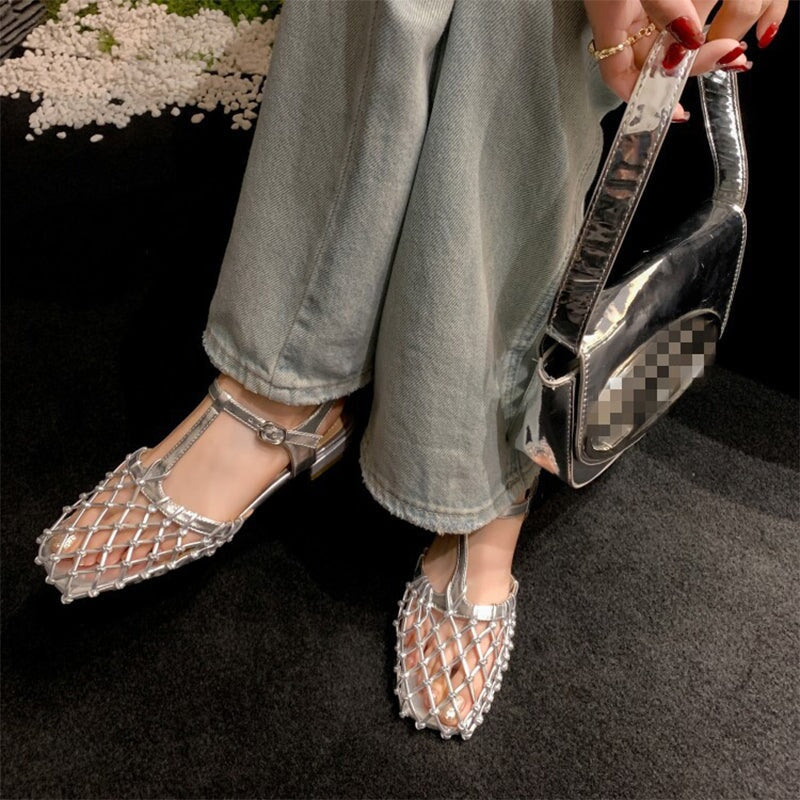 Elegantní a detailní podpůrné letní boty