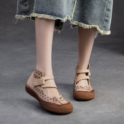 Elegantní a detailní podpůrné letní sandály
