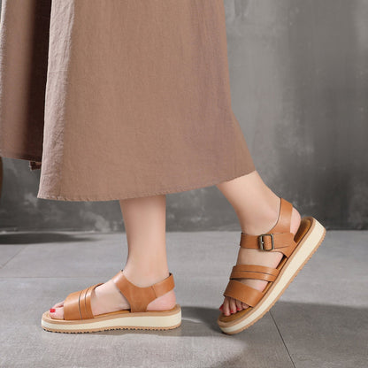 Elegantní a detailní podpůrné letní sandály