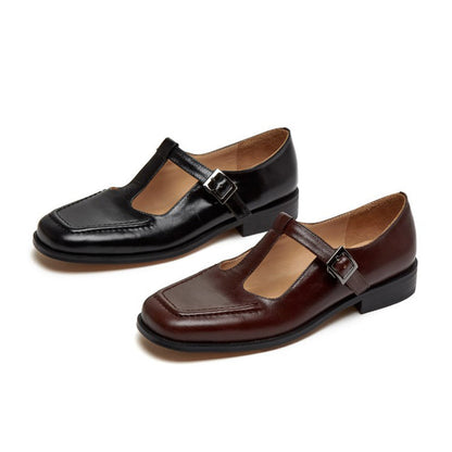 Elegantní a detailní podpůrné letní sandály