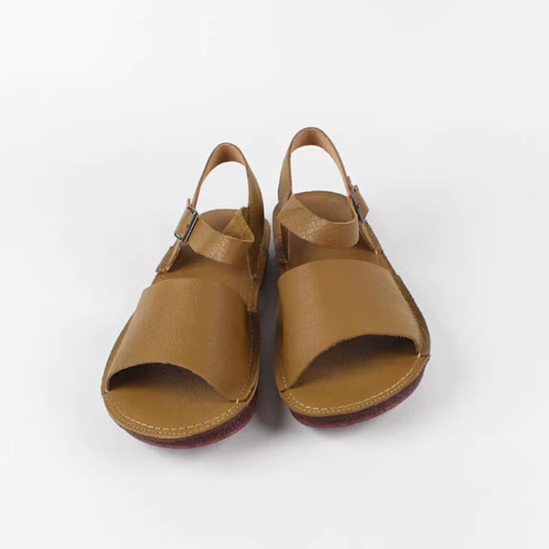 Elegantní a detailní podpůrné letní sandály
