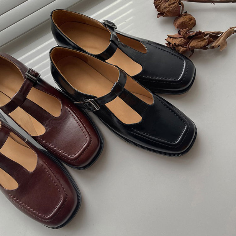 Elegantní a detailní podpůrné letní sandály