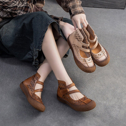 Elegantní a detailní podpůrné letní sandály