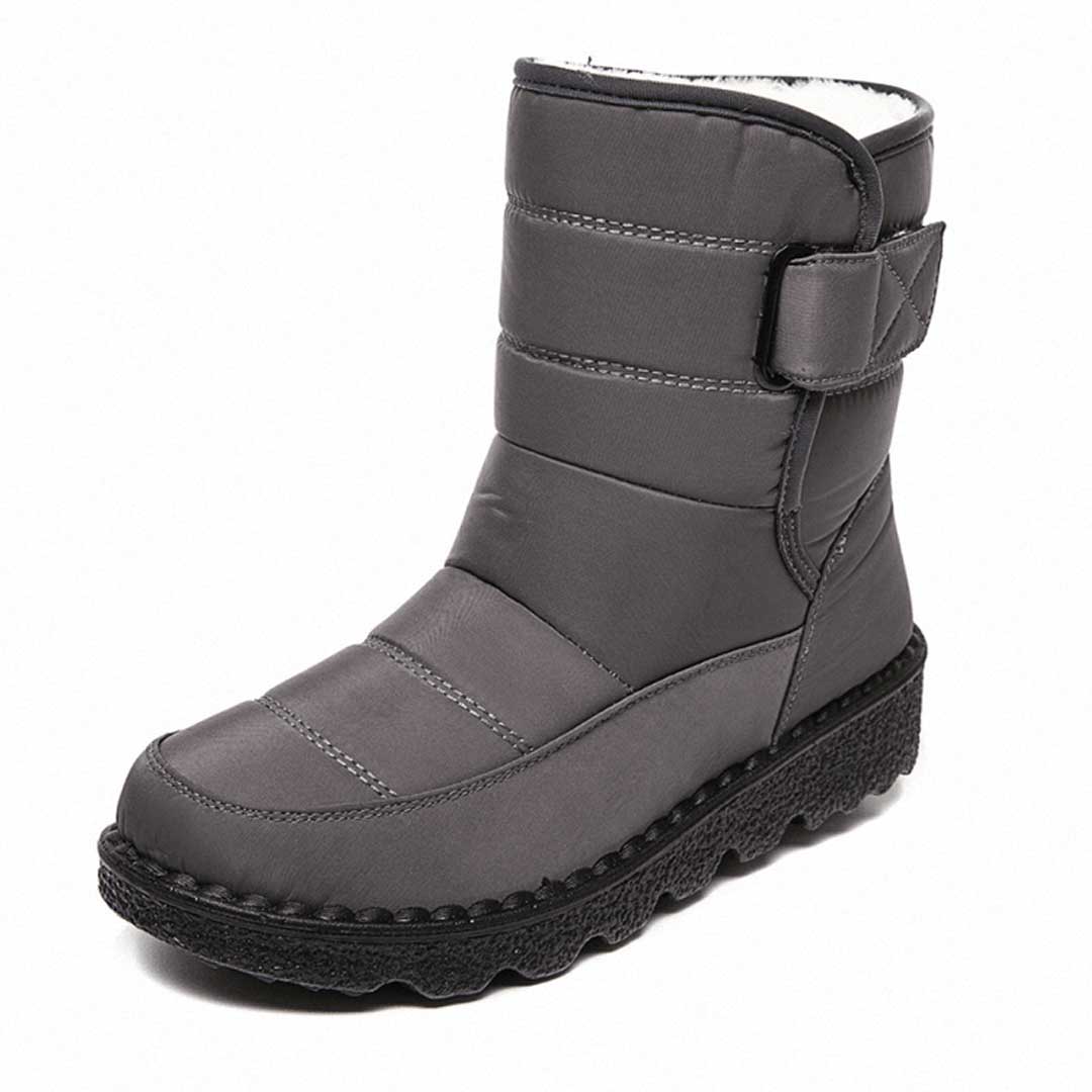 Elegantní a detailní podpůrné letní boty