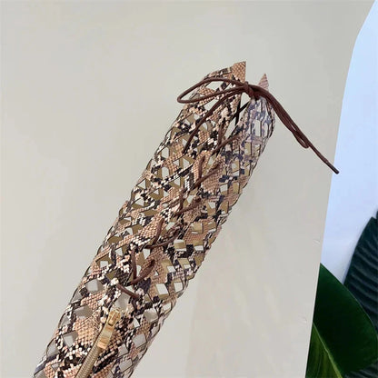 Elegantní a detailní podpůrné letní boty