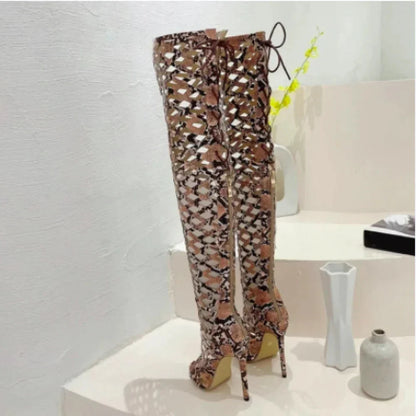 Elegantní a detailní podpůrné letní boty