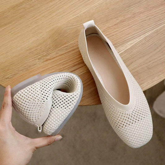 Elegantní a detailní podpůrné letní sandály