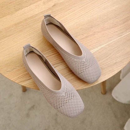 Elegantní a detailní podpůrné letní sandály