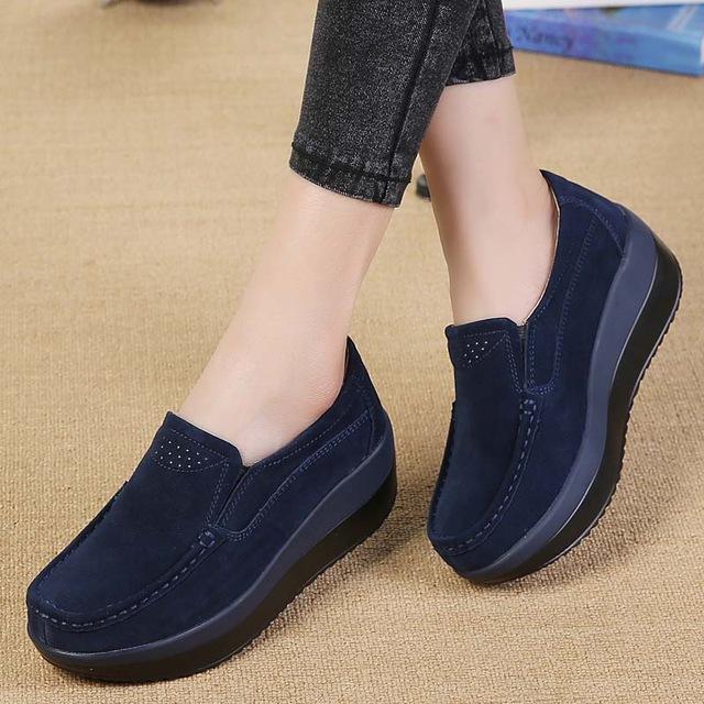 Elegantní a detailní podpůrné letní mokasíny